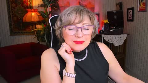 Vivien online show from 01-25-25, 03:09