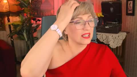 Vivien online show from 02-12-25, 06:19