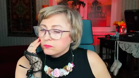 Vivien online show from 03-05-25, 04:13