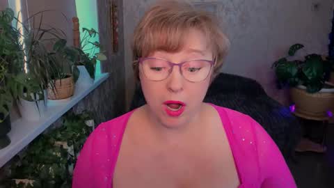 Vivien online show from 01-17-26, 09:25