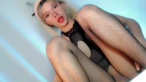 Snapshot of sugarxbaby_ chatting on 02-26-25, 03:42 LoveSugar online show from 02-26-25, 03:42
