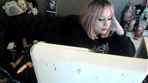 Sugary online show from 01-16-26, 03:43