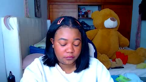 Snapshot of suggarbaby1 chatting on 09-21-25, 09:27 Cami Back in 2 hours online show from 09-21-25, 09:27