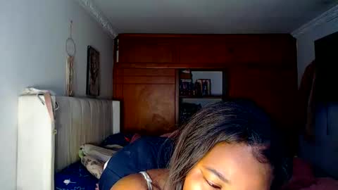 Cami   Back in 2 hours online show from 01-11-26, 10:48