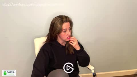 Mia online show from 12-07-24, 02:09