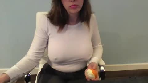 Mia online show from 12-11-24, 02:30