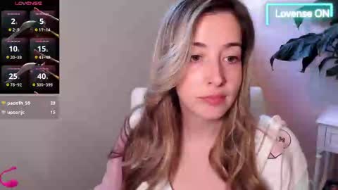 Mia online show from 09-23-25, 02:42