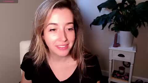 Mia online show from 09-26-25, 01:26