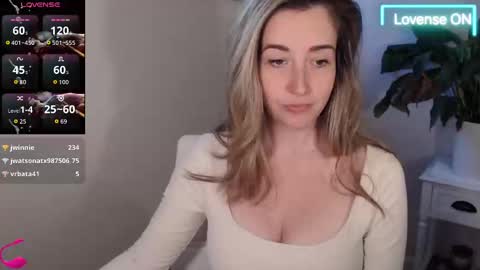 Mia online show from 10-01-25, 05:52