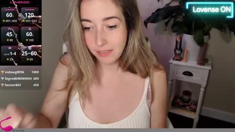 Mia online show from 10-08-25, 02:47