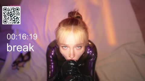 Snapshot of suk_ki chatting on 02-17-26, 03:03 Lika ginger Jessy blond online show from 02-17-26, 03:03