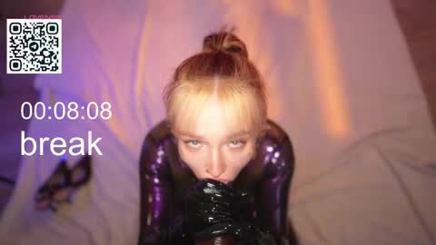 Snapshot of suk_ki chatting on 02-21-26, 07:09 Lika ginger Jessy blond online show from 02-21-26, 07:09