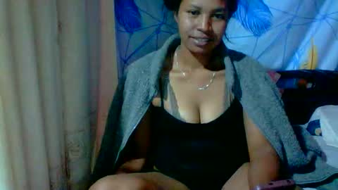 Snapshot of sukietalore chatting on 05-22-26, 11:43 SukieTalore online show from 05-22-26, 11:43