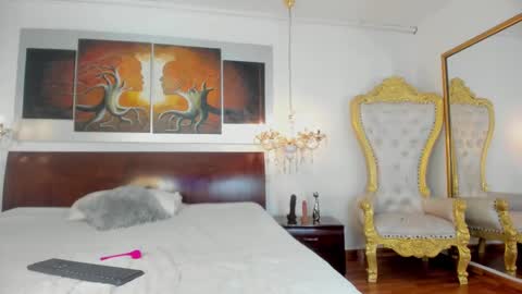 Snapshot of sukisimmons chatting on 11-20-25, 02:28 sukisimmons online show from 11-20-25, 02:28