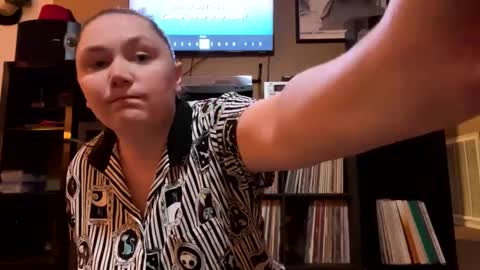sum - maybe  online show from 09-09-25, 01:38