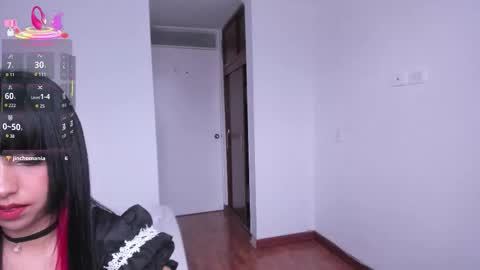 Nicolle  online show from 10-05-25, 04:05