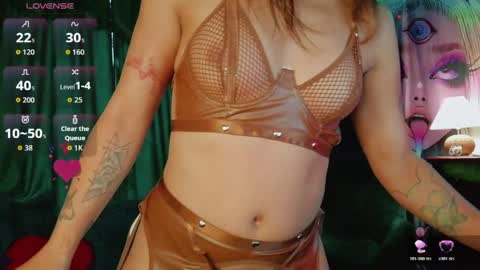Snapshot of summer__xo chatting on 04-17-26, 10:13 Summer online show from 04-17-26, 10:13