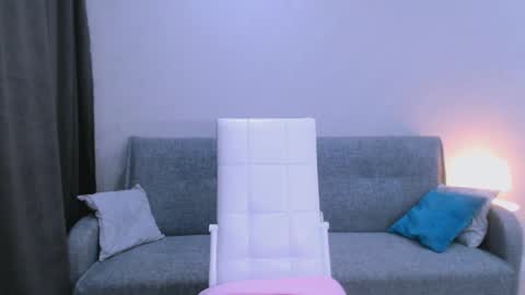 Snapshot of summer_finn chatting on 10-19-25, 03:45 Christina online show from 10-19-25, 03:45