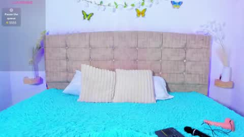 summer_girls01 online show from 03-21-26, 06:00