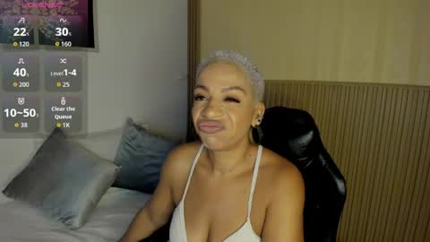 Snapshot of summer_night_ chatting on 04-06-26, 11:55 Summer online show from 04-06-26, 11:55