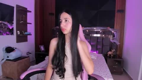 Snapshot of summer_rouge chatting on 10-20-25, 11:32 Summer Rouge online show from 10-20-25, 11:32