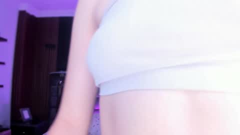 Snapshot of summer_rouge chatting on 10-24-25, 11:28 Summer Rouge online show from 10-24-25, 11:28