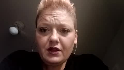 Snapshot of summerdivine69 chatting on 01-27-25, 01:05 Summer Divine online show from 01-27-25, 01:05