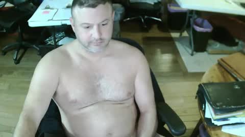 Snapshot of summerfun35 chatting on 02-25-25, 05:30 cincyguy online show from 02-25-25, 05:30