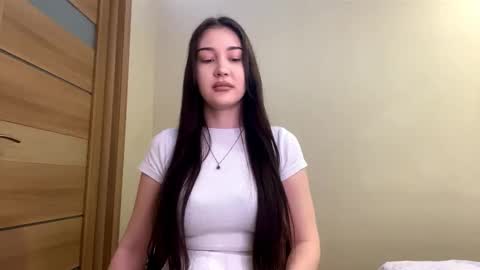 Emily online show from 11-07-25, 01:44