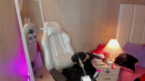      -  - online show from 05-22-26, 09:09