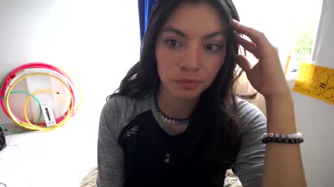 Snapshot of sun1moon6 chatting on 03-10-26, 03:50 moon1 online show from 03-10-26, 03:50