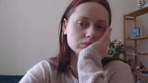 Snapshot of sun_sparkle chatting on 03-10-26, 06:51 Olivia online show from 03-10-26, 06:51