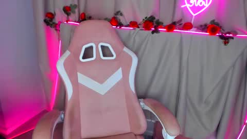 Snapshot of sunbeam181 chatting on 02-21-25, 08:29 Elen online show from 02-21-25, 08:29