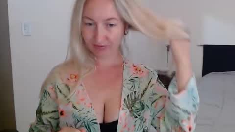 sunbrilliant online show from 04-07-26, 02:17