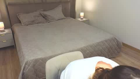 Angella online show from 01-11-26, 04:17