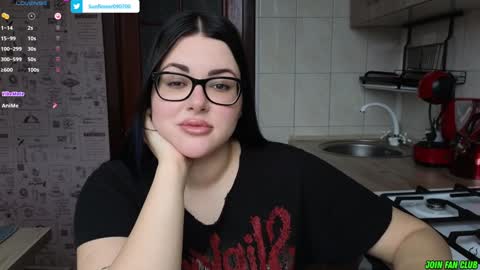 Tina. Im topless model  online show from 01-06-25, 08:57