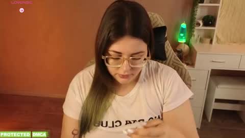 Snapshot of sunflower0907 chatting on 04-28-26, 07:57 Tina. Im topless model online show from 04-28-26, 07:57
