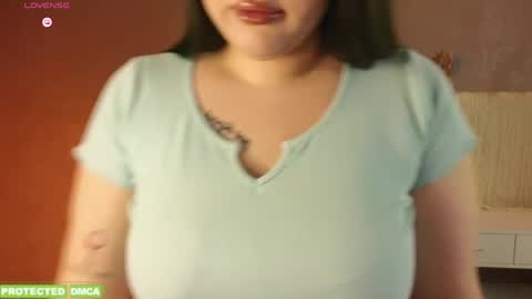 Tina. Im topless model  online show from 06-03-26, 08:06