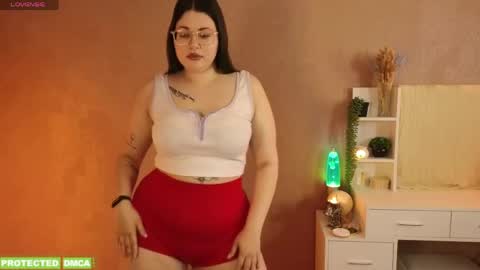 Tina. Im topless model  online show from 06-04-26, 07:58
