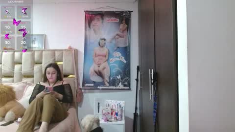 Jeraldine online show from 10-14-25, 02:01