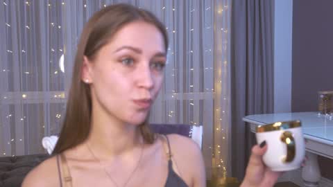 Snapshot of sunnblissett chatting on 02-02-25, 09:13 Kate online show from 02-02-25, 09:13