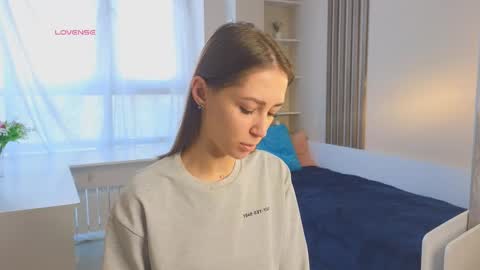 Snapshot of sunnblissett chatting on 10-13-25, 03:28 Kate online show from 10-13-25, 03:28