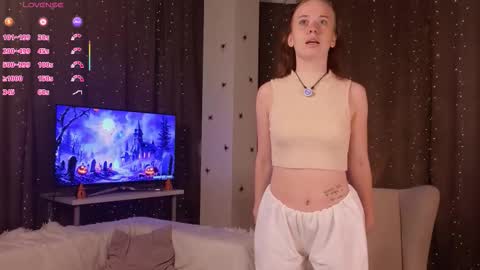 Snapshot of sunnfay chatting on 10-26-25, 03:07 Becky online show from 10-26-25, 03:07