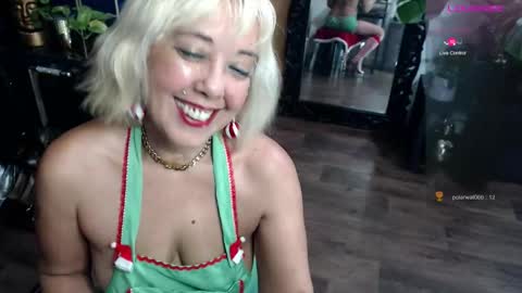 Sunni Knight online show from 12-22-25, 02:41