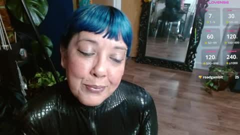 Snapshot of sunni_hottie chatting on 05-07-26, 12:16 Sunni Knight online show from 05-07-26, 12:16