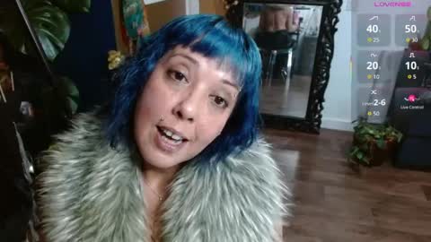 Snapshot of sunni_hottie chatting on 05-08-26, 01:44 Sunni Knight online show from 05-08-26, 01:44