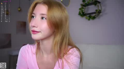 Snapshot of sunnmoonn chatting on 10-13-25, 01:33 Lily online show from 10-13-25, 01:33