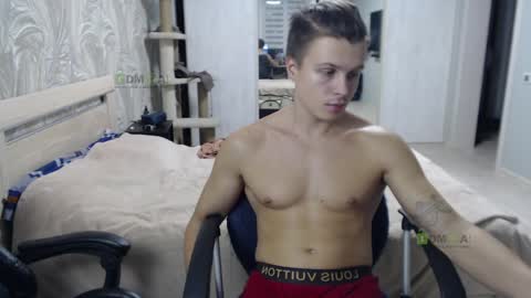 Snapshot of sunny1girl chatting on 01-08-25, 01:52 Alice and Sergey online show from 01-08-25, 01:52