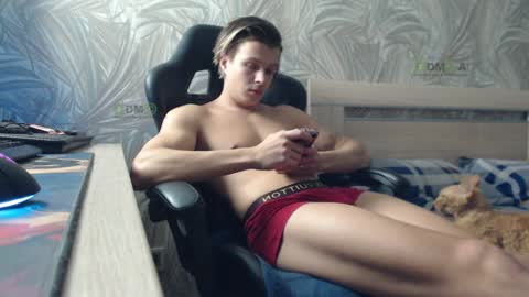 Snapshot of sunny1girl chatting on 01-08-25, 04:54 Alice and Sergey online show from 01-08-25, 04:54
