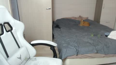 Snapshot of sunny1girl chatting on 02-01-25, 11:10 Alice and Sergey online show from 02-01-25, 11:10